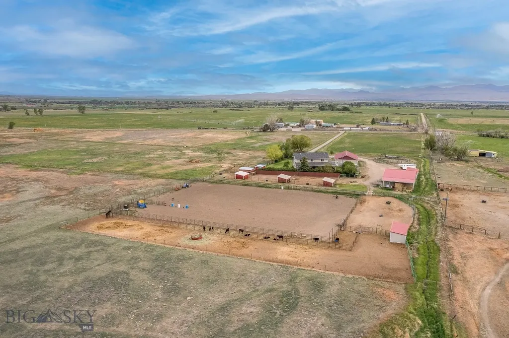 868 Middle Road Twin Bridges MT 59754