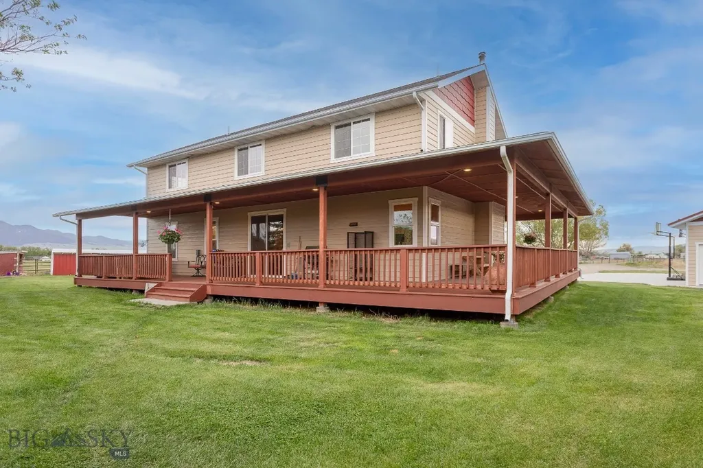 868 Middle Road Twin Bridges MT 59754