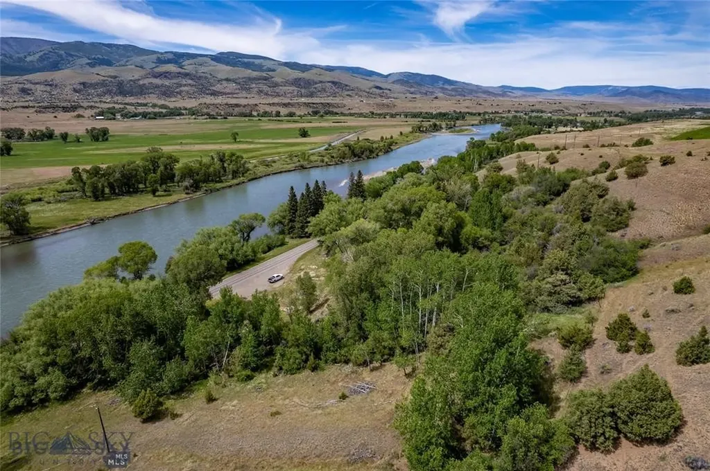 1005 East River Road Emigrant MT 59027