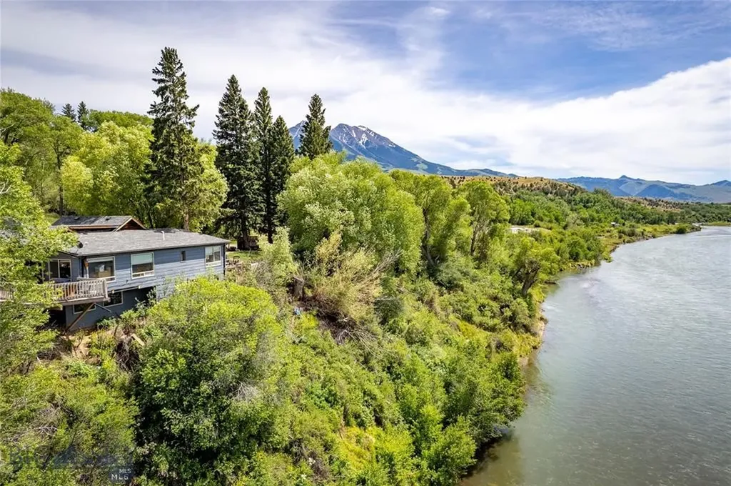 1005 East River Road Emigrant MT 59027