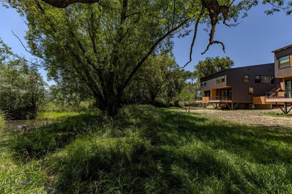 504 S H Street Livingston MT 59047