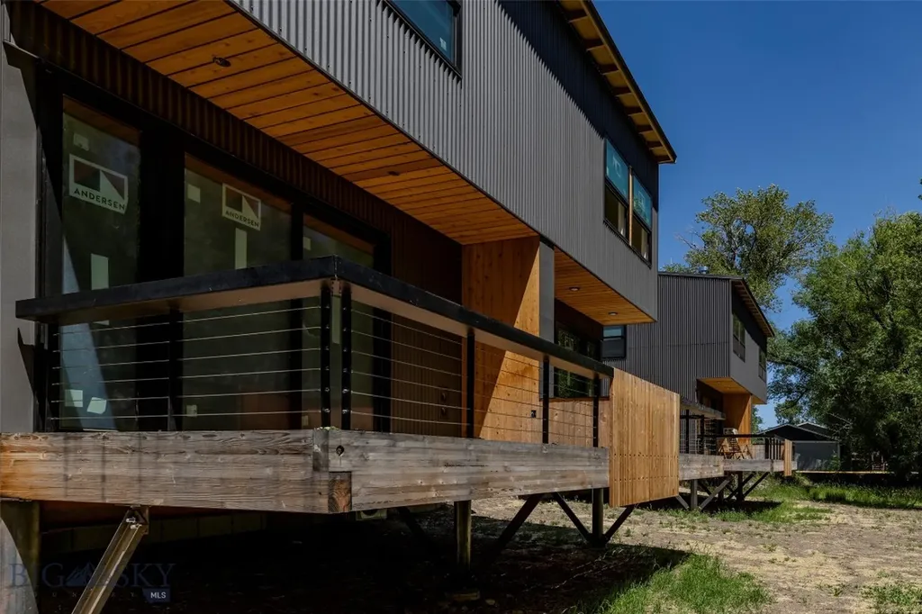 504 S H Street Livingston MT 59047