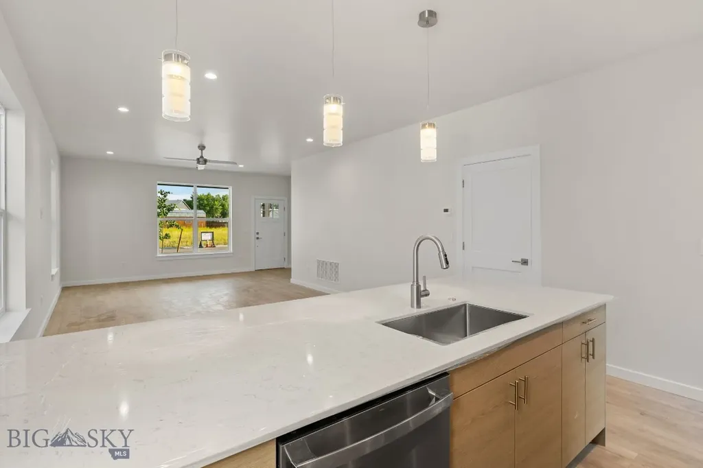 811 Spaniel Lane Belgrade MT 59714