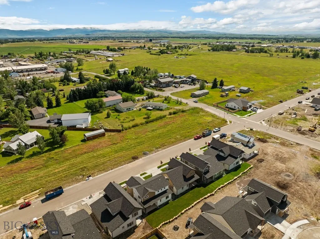 811 Spaniel Lane Belgrade MT 59714
