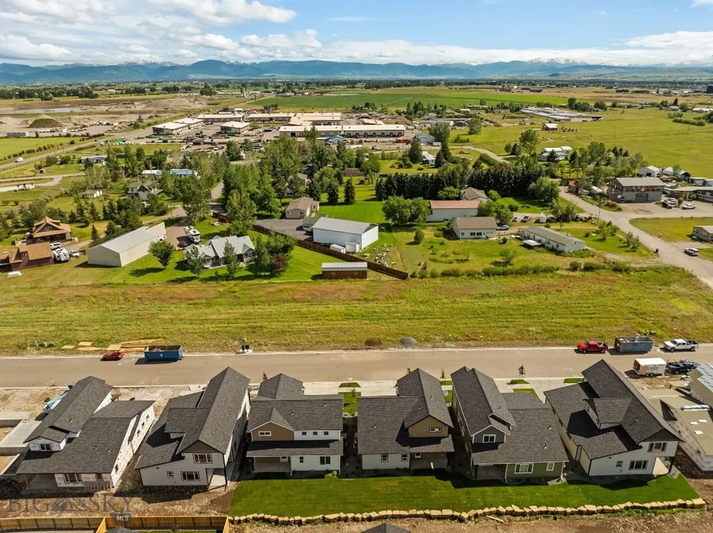 811 Spaniel Lane Belgrade MT 59714