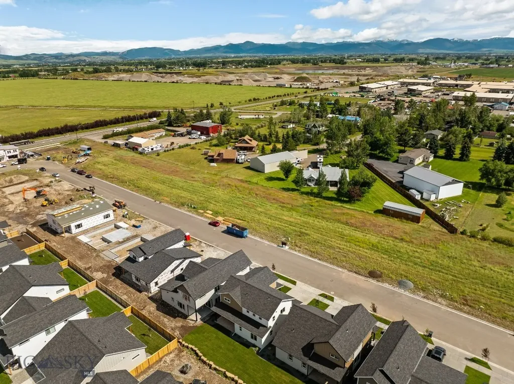 811 Spaniel Lane Belgrade MT 59714