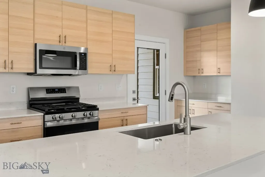 809 Spaniel Lane Belgrade MT 59714