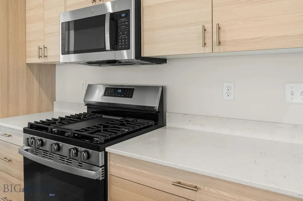 809 Spaniel Lane Belgrade MT 59714