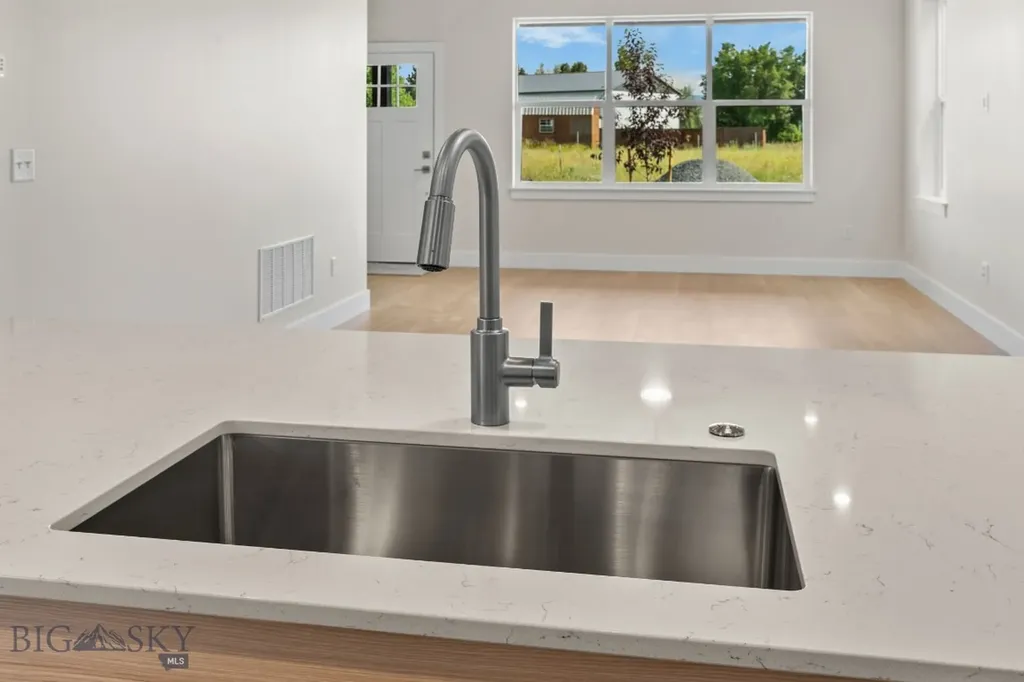 809 Spaniel Lane Belgrade MT 59714