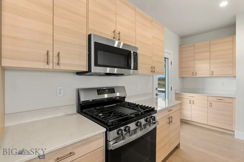 809 Spaniel Lane Belgrade MT 59714