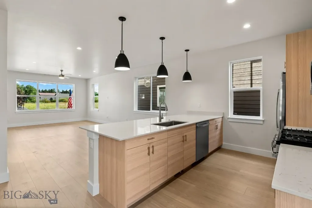 809 Spaniel Lane Belgrade MT 59714