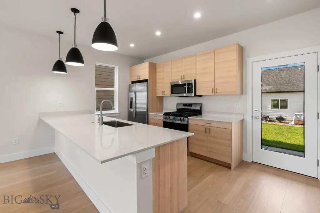 809 Spaniel Lane Belgrade MT 59714