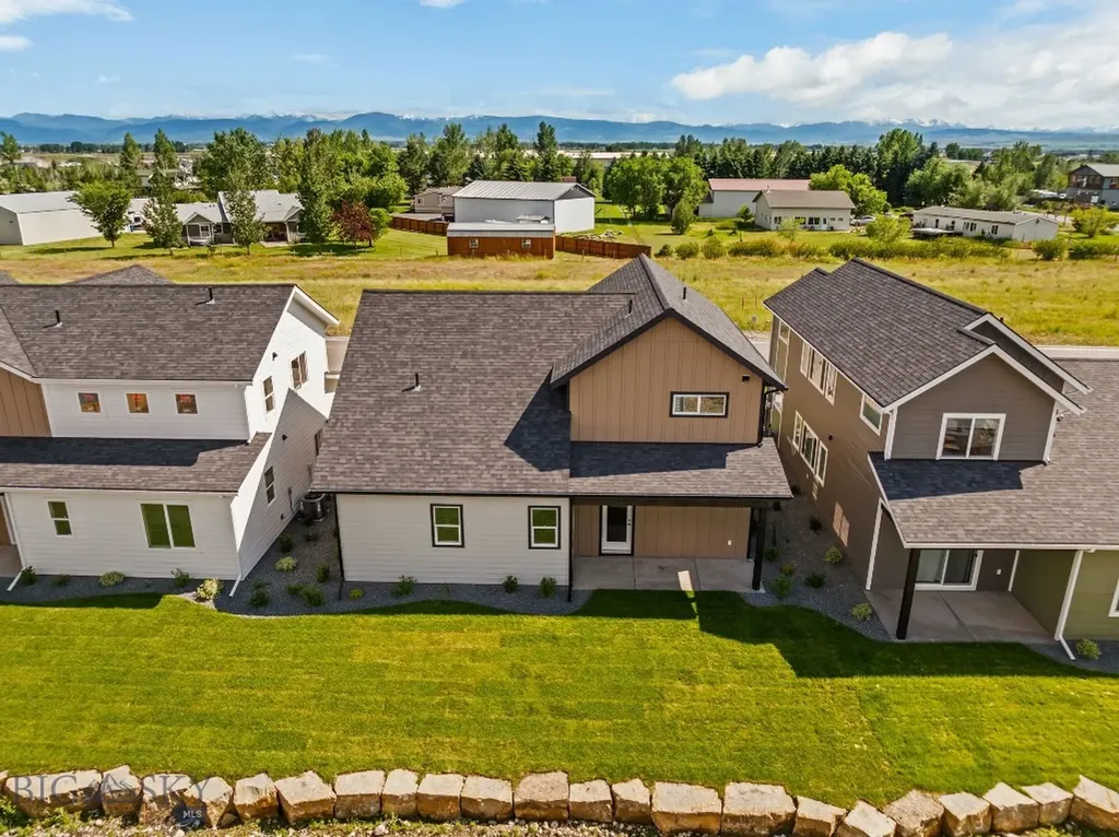 809 Spaniel Lane Belgrade MT 59714