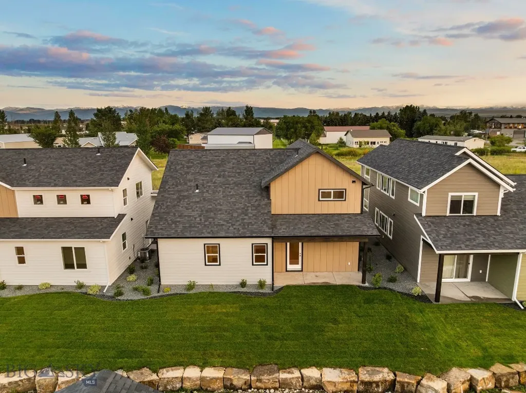 809 Spaniel Lane Belgrade MT 59714