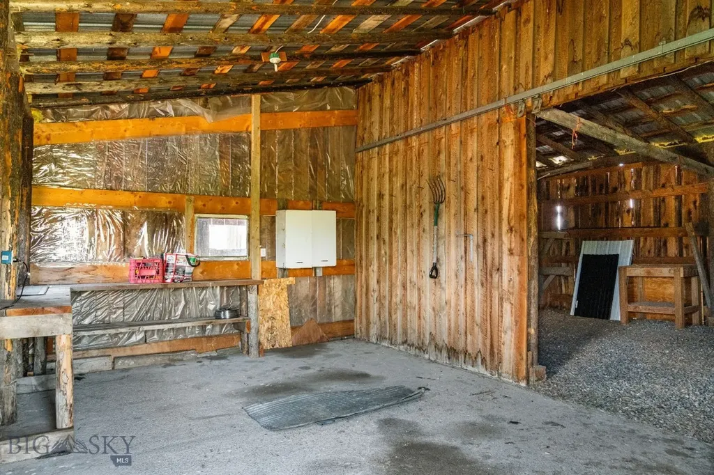 96 Crazyhead Road Livingston MT 59047