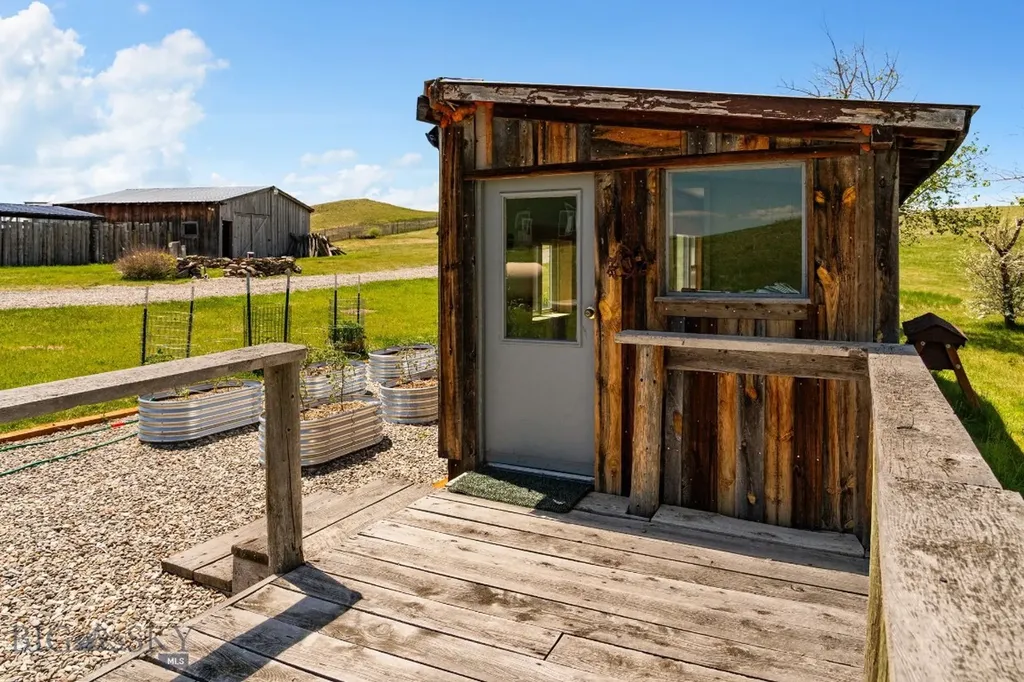 96 Crazyhead Road Livingston MT 59047