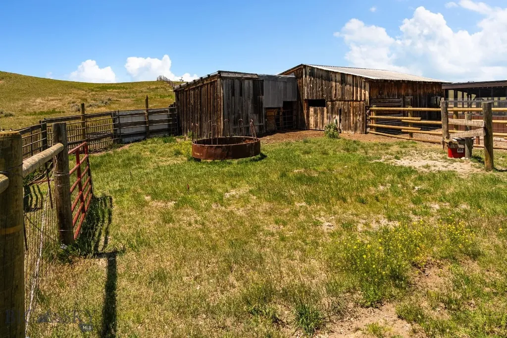 96 Crazyhead Road Livingston MT 59047
