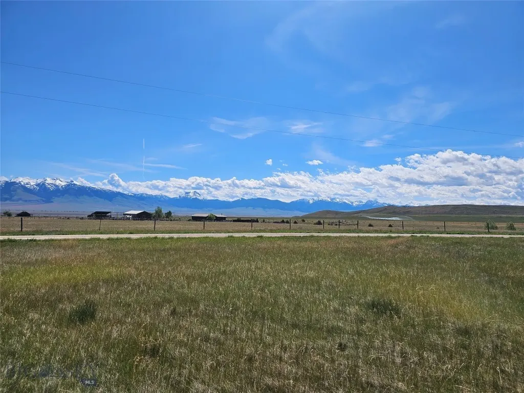 Lot 85 Shining Mountains II Ennis MT 59729