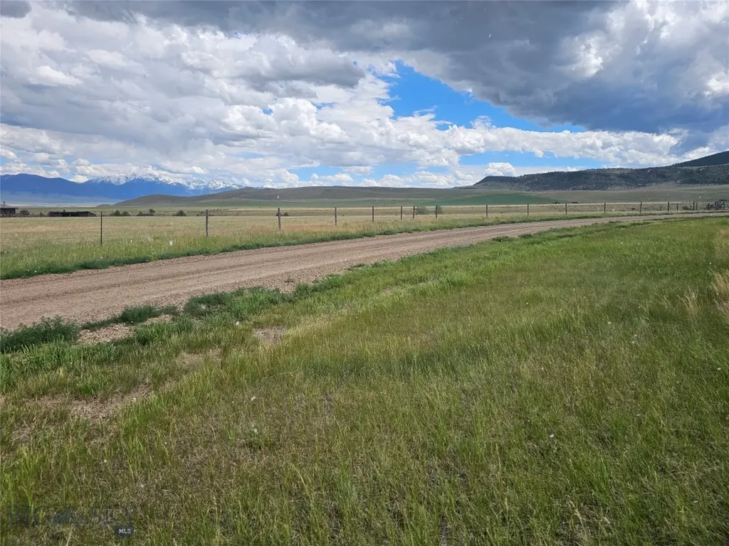 Lot 85 Shining Mountains II Ennis MT 59729