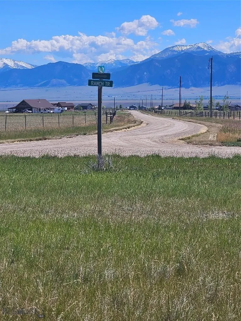 Lot 85 Shining Mountains II Ennis MT 59729