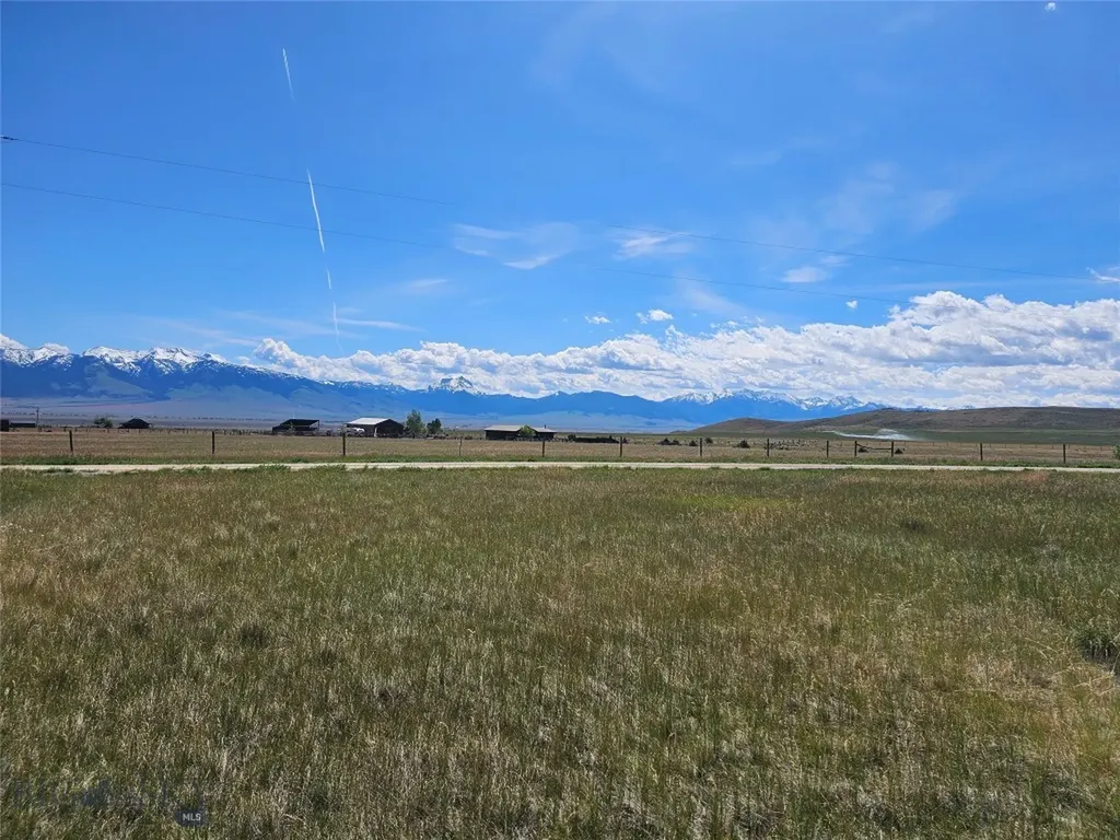 Lot 85 Shining Mountains II Ennis MT 59729