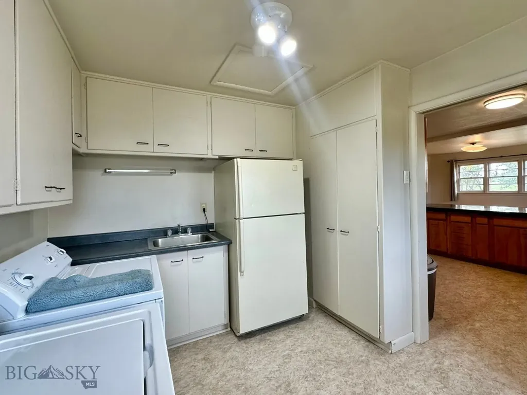 417 River Avenue E Ryegate MT 59074