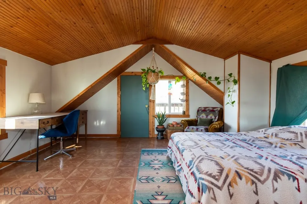 380 Lone Wolf Trail Three Forks MT 59752