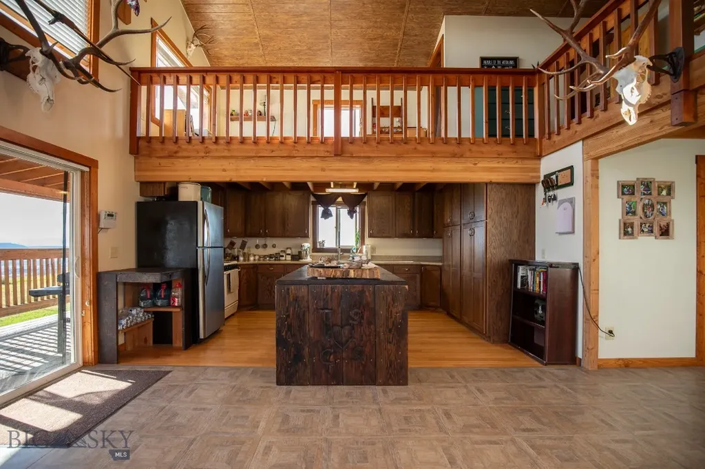 380 Lone Wolf Trail Three Forks MT 59752
