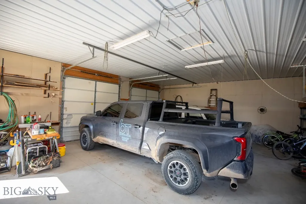 380 Lone Wolf Trail Three Forks MT 59752