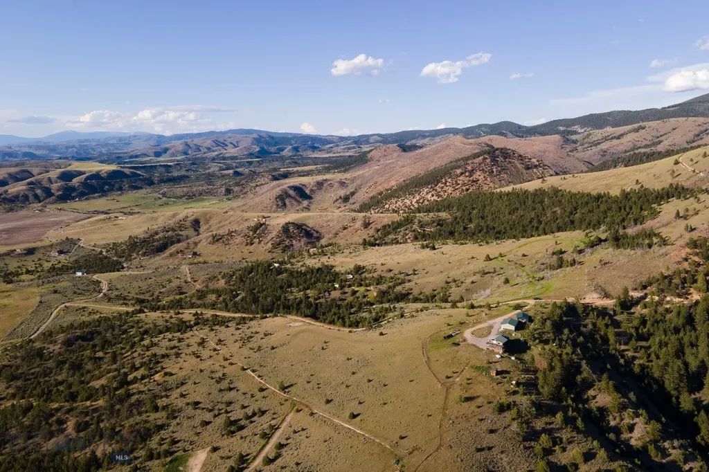 380 Lone Wolf Trail Three Forks MT 59752