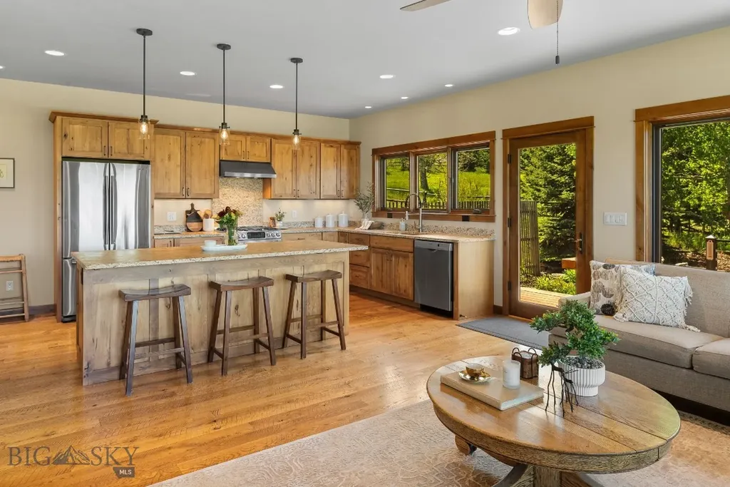 303 S Big Elk Meadow Road Gallatin Gateway MT 59730