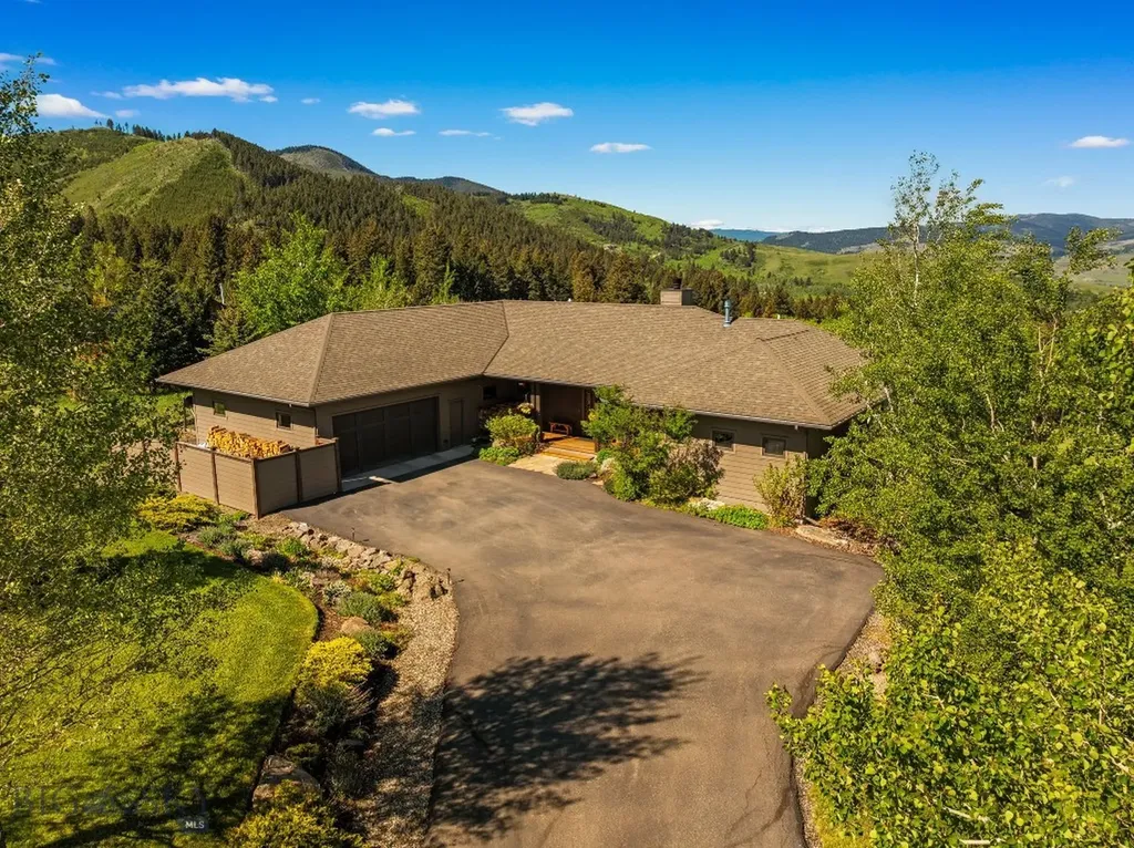 303 S Big Elk Meadow Road Gallatin Gateway MT 59730