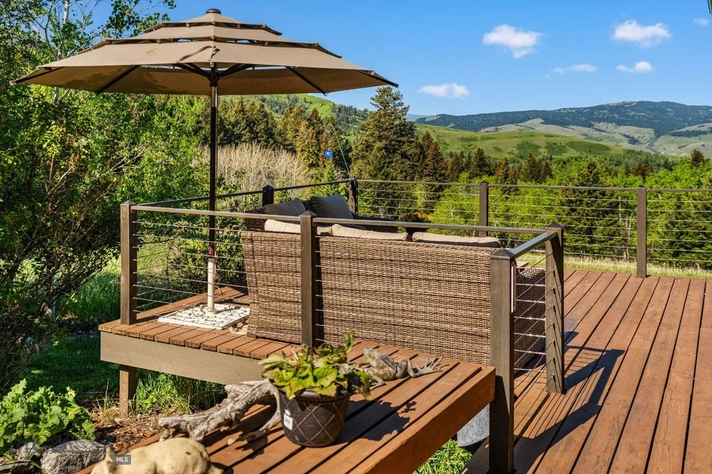 303 S Big Elk Meadow Road Gallatin Gateway MT 59730
