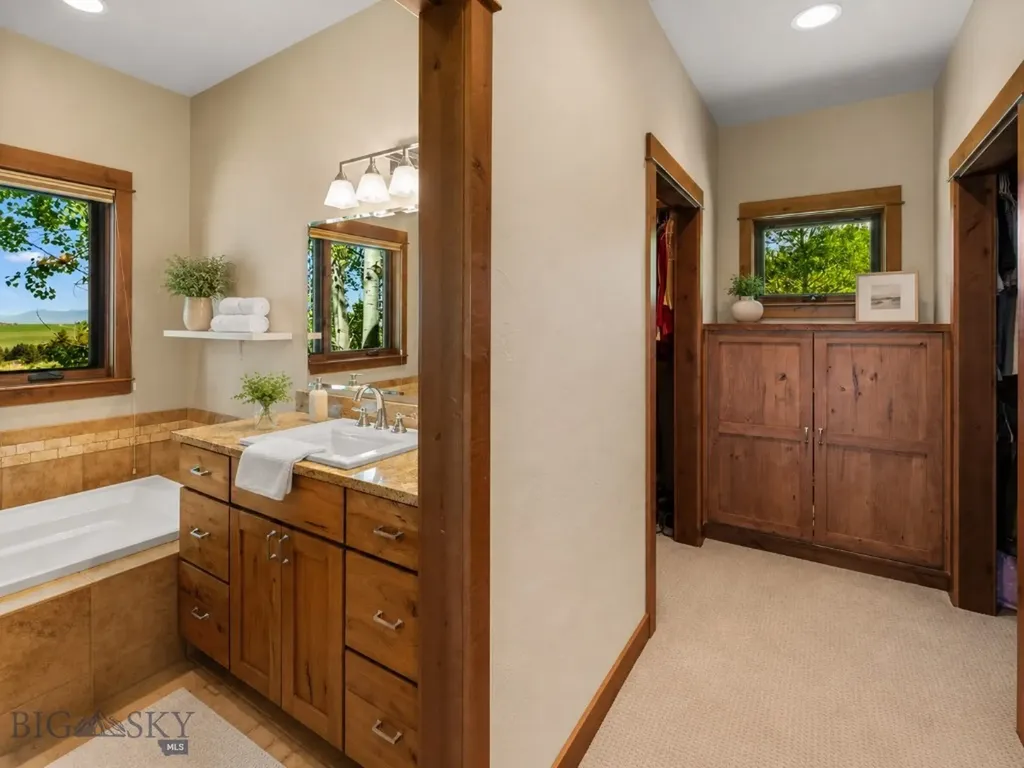 303 S Big Elk Meadow Road Gallatin Gateway MT 59730
