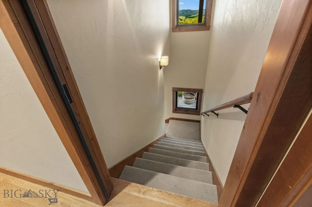 303 S Big Elk Meadow Road Gallatin Gateway MT 59730