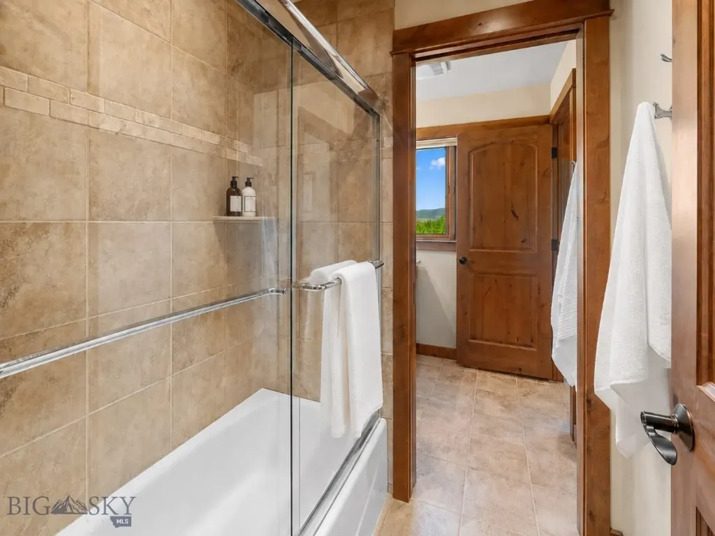 303 S Big Elk Meadow Road Gallatin Gateway MT 59730
