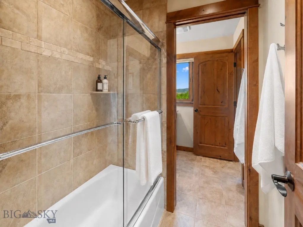303 S Big Elk Meadow Road Gallatin Gateway MT 59730