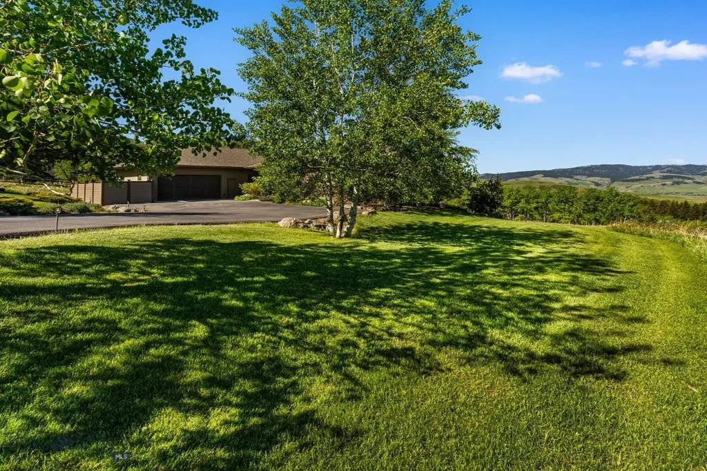 303 S Big Elk Meadow Road Gallatin Gateway MT 59730