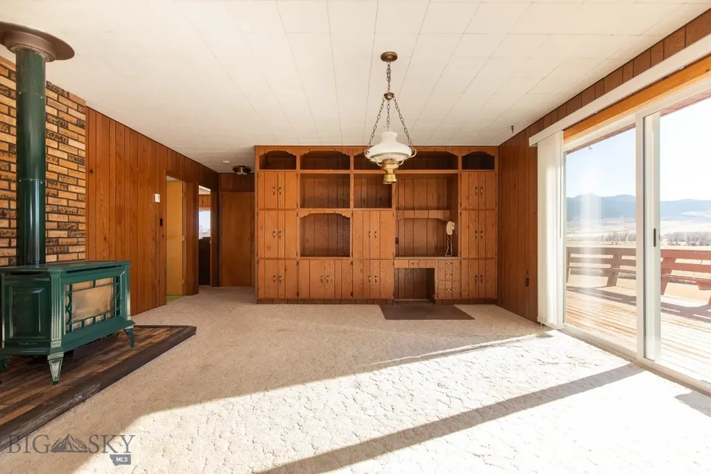 453 Middle Road Sheridan MT 59749