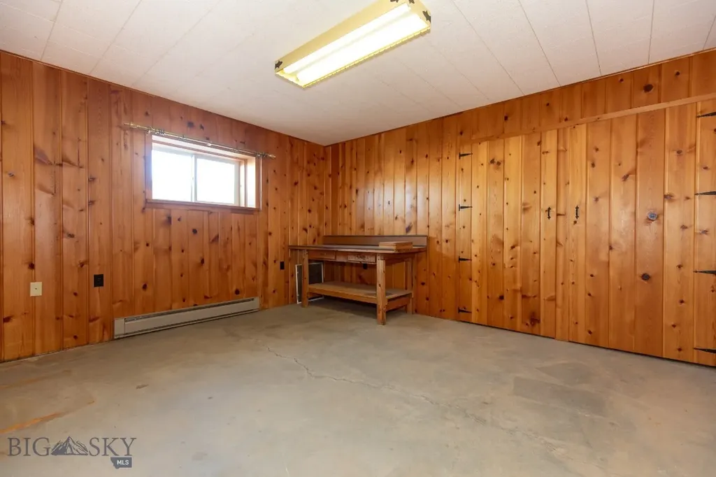 453 Middle Road Sheridan MT 59749