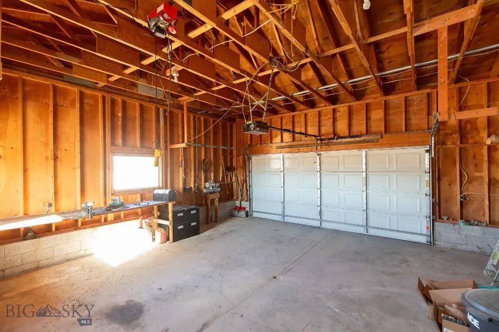 453 Middle Road Sheridan MT 59749