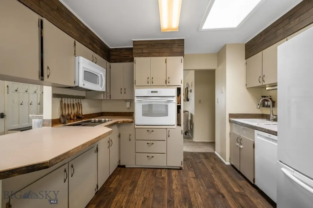 825 E Parkview Court Dillon MT 59725