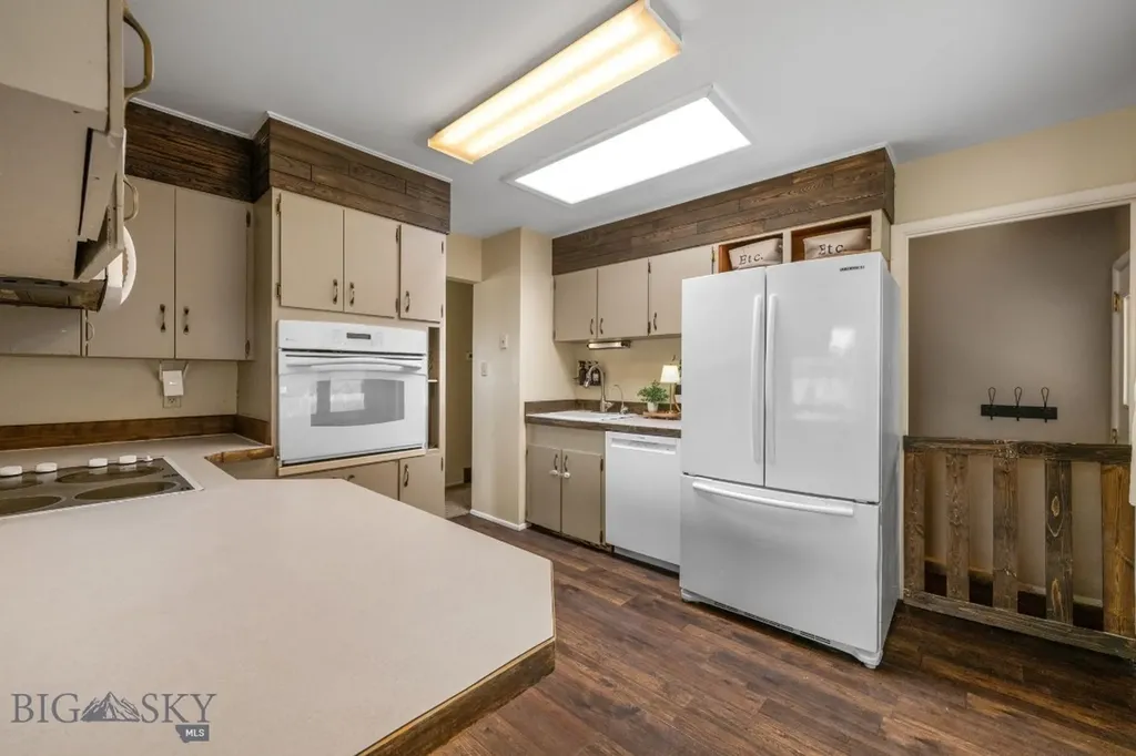 825 E Parkview Court Dillon MT 59725