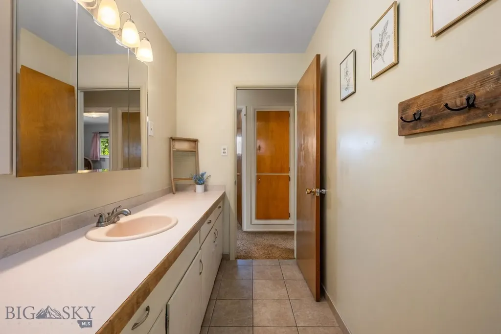 825 E Parkview Court Dillon MT 59725