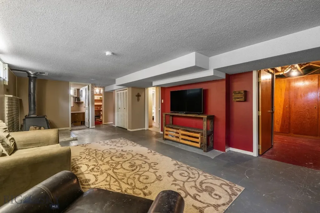 825 E Parkview Court Dillon MT 59725