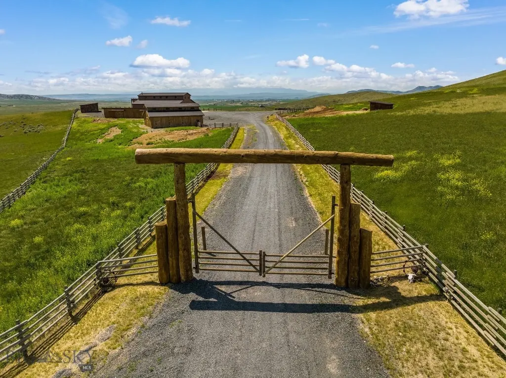 26 Dalesview Three Forks MT 59752