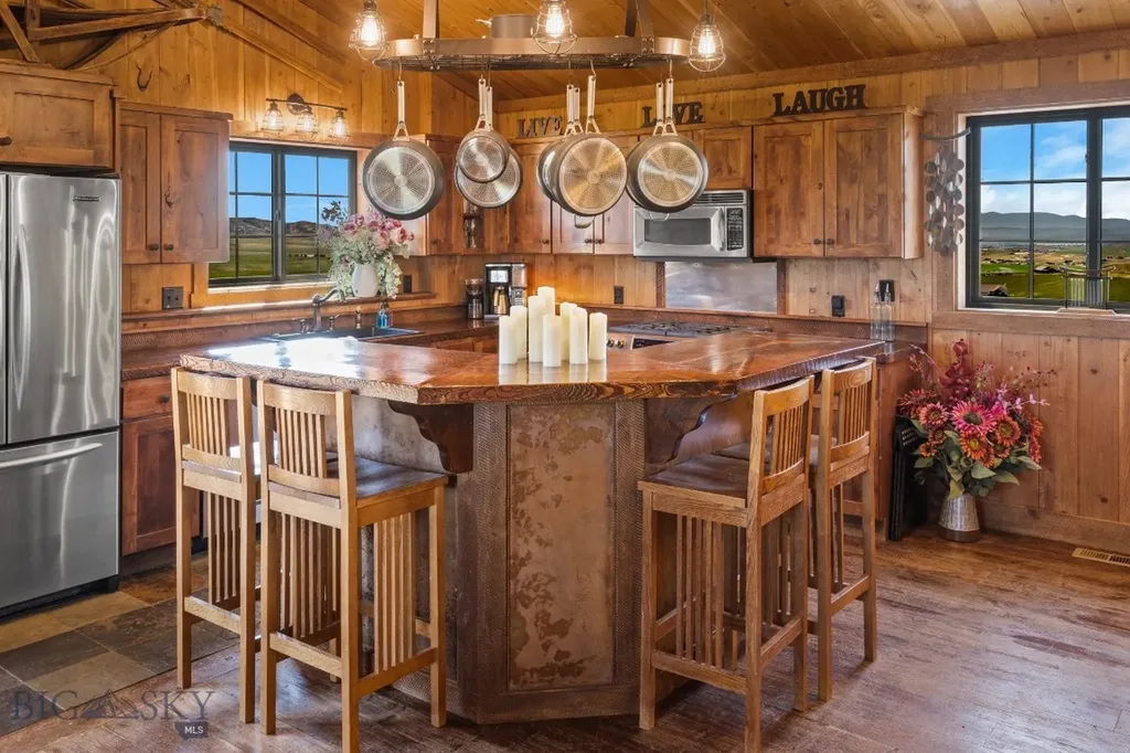 26 Dalesview Three Forks MT 59752
