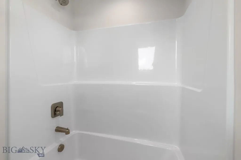 805 Spaniel Lane Belgrade MT 59714