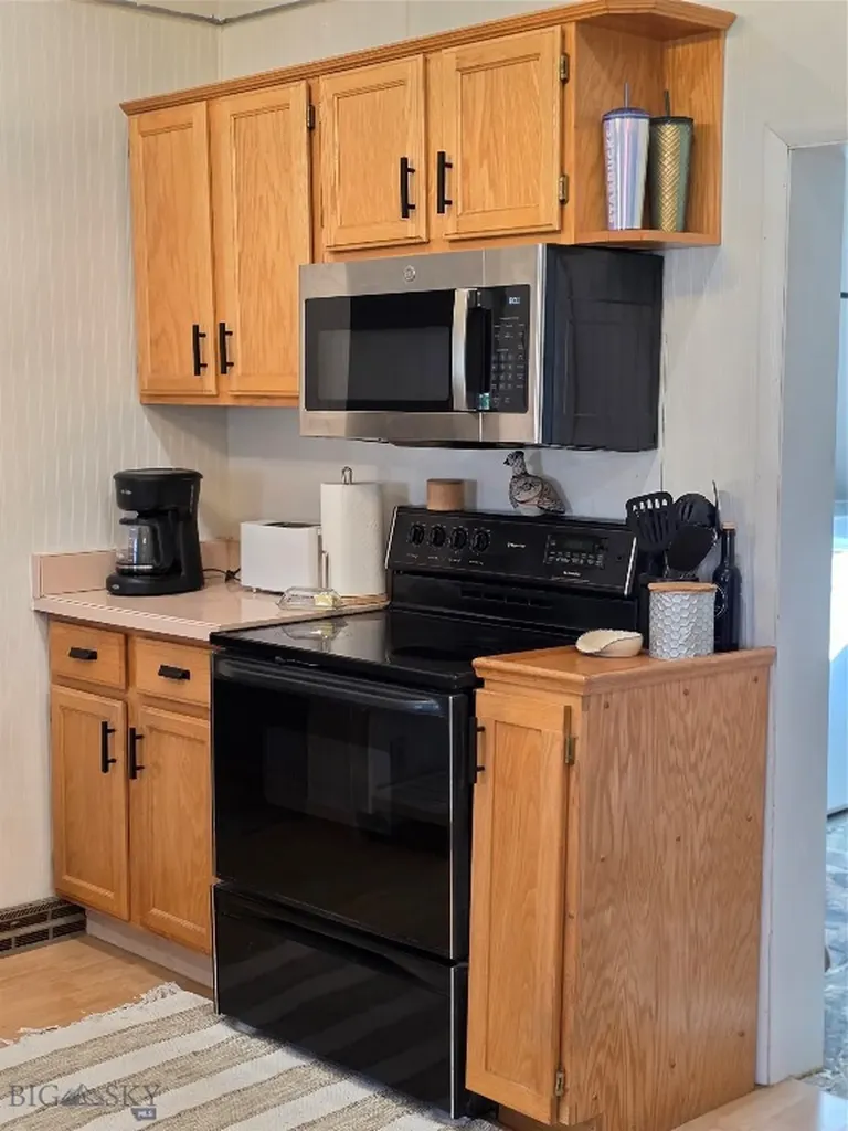 405 N Pacific Dillon MT 59725