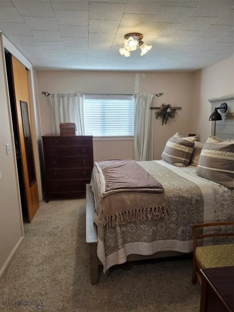 405 N Pacific Dillon MT 59725